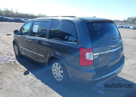 2016 Chrysler Town & Country Touring z USA, uszkodzony, nr VIN 2C4RC1BG0GR159003